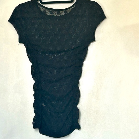 Sold out Free People NWOT Keep It Simple Lace Baby Tee in Black- Size XS - Picture 3 of 8